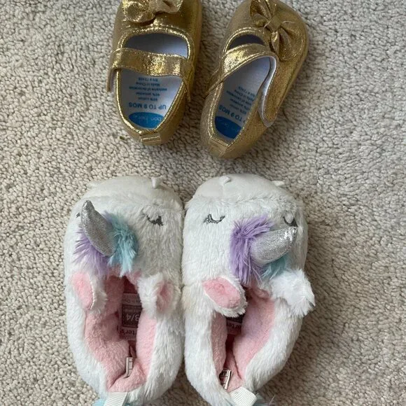 Baby Shoes and Unicorn Slippers in Gift Box - Picture 4 of 6
